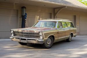 Ford Country Squire Station Wagon 428 1967 года 